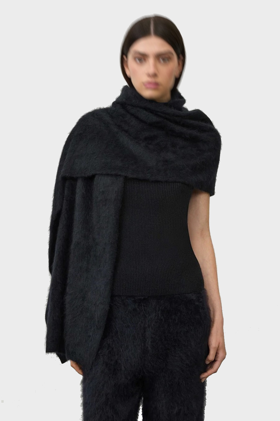 LISA YANG Brushed Cashmere Scarf in Black