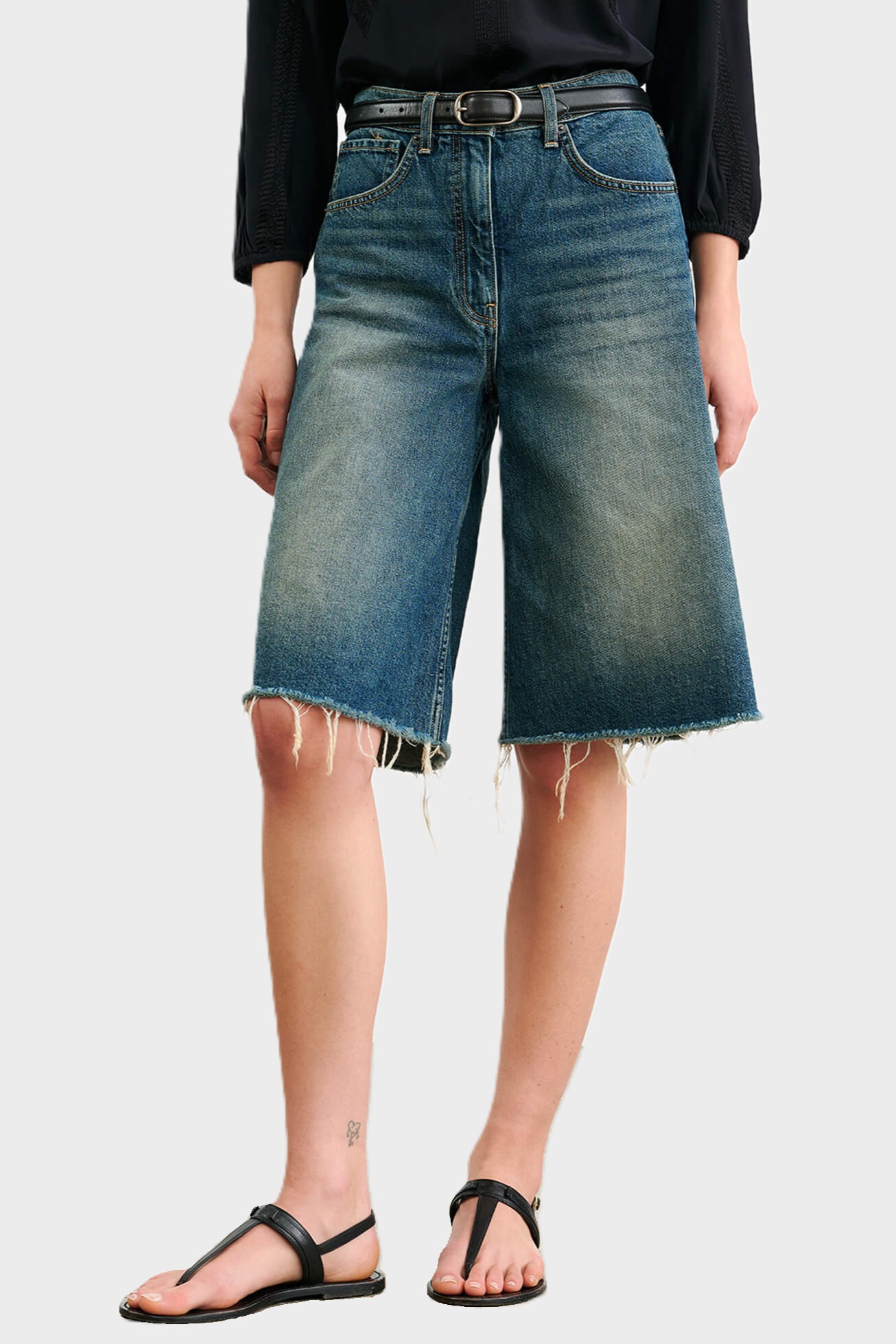 NILI LOTAN Alona Jeans Shorts in Simon Wash