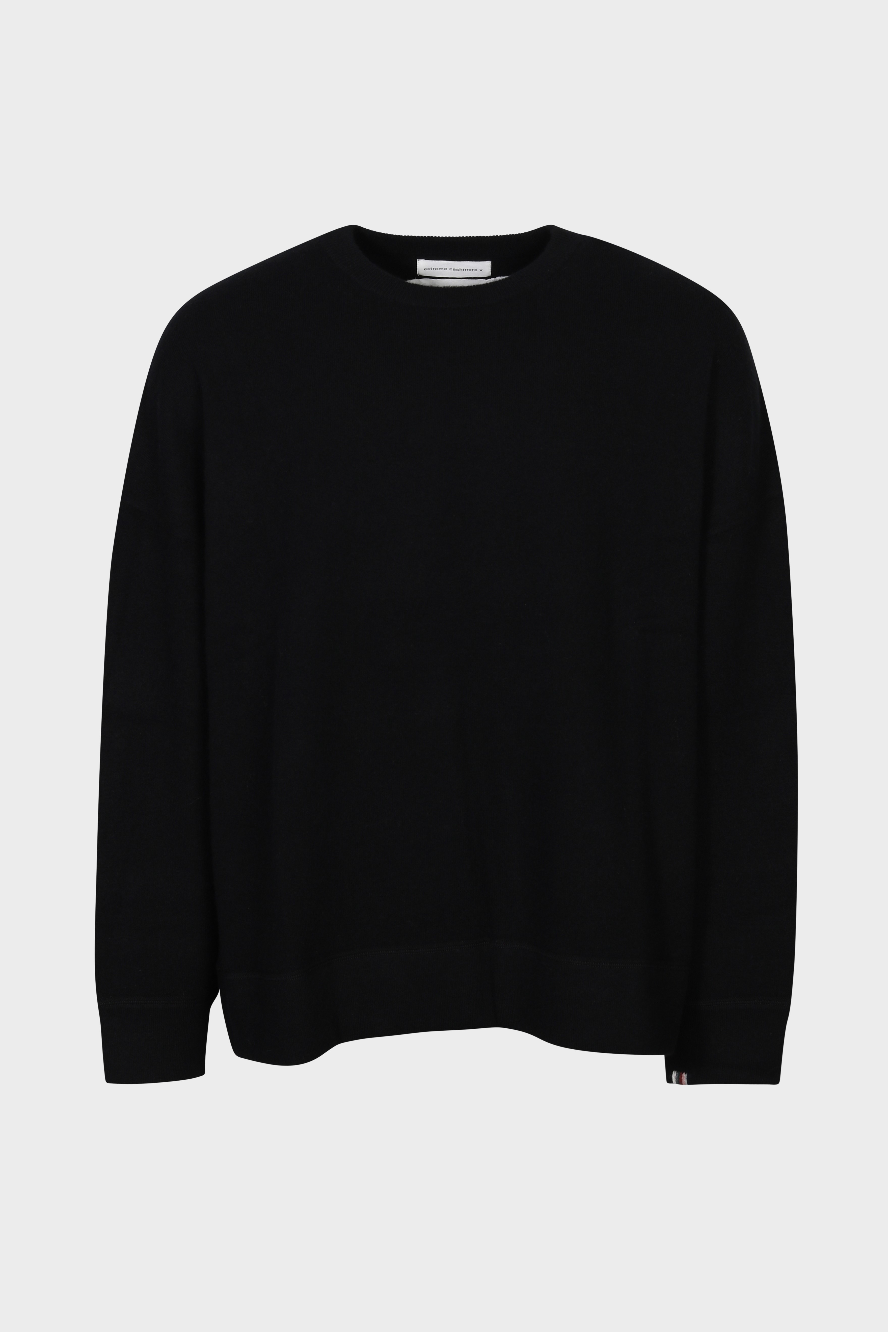 EXTREME CASHMERE Oversize Sweater N°315 Sweat in Raven