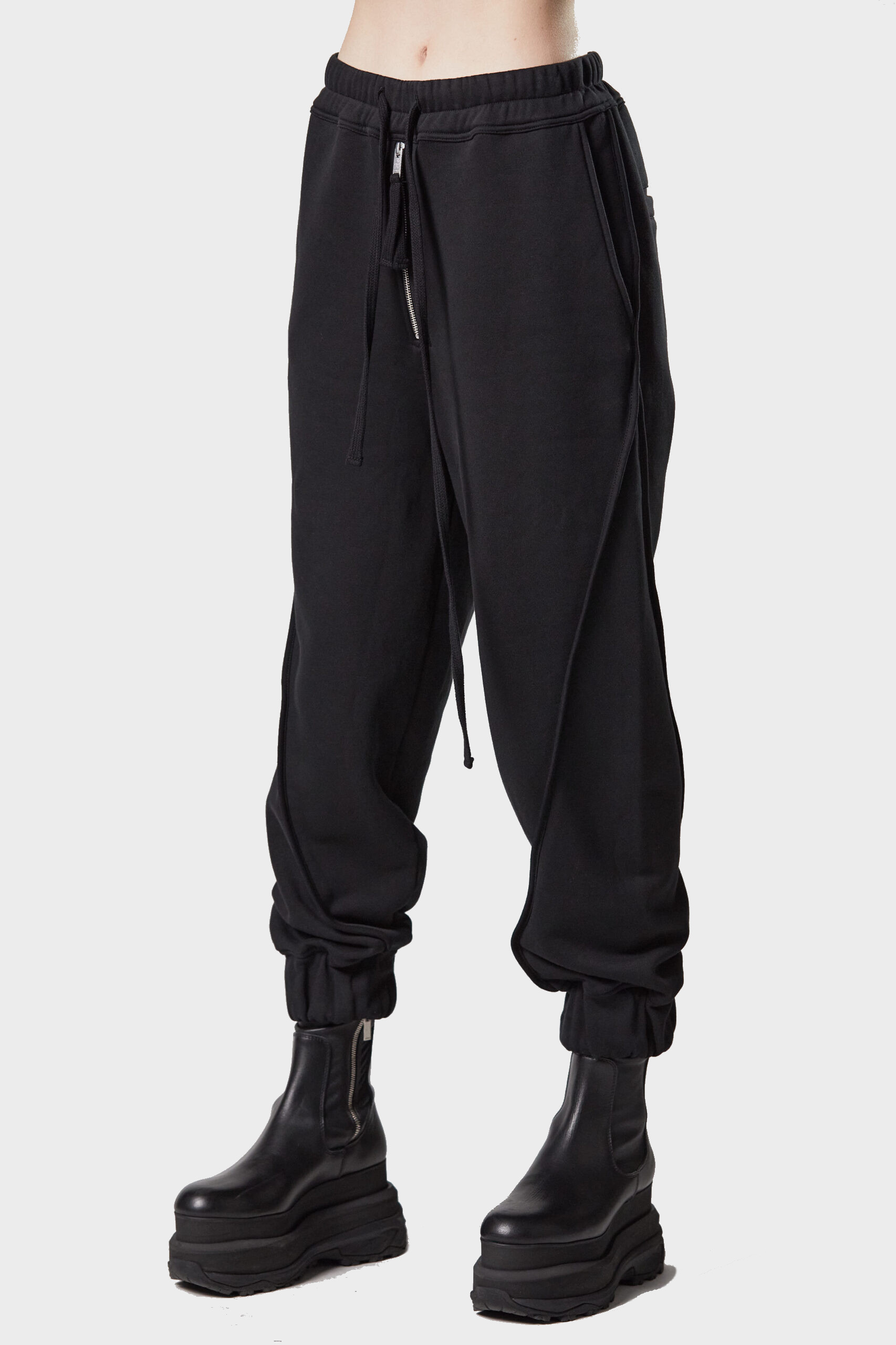 THOM KROM Relaxed Fit Sweatpant in Black